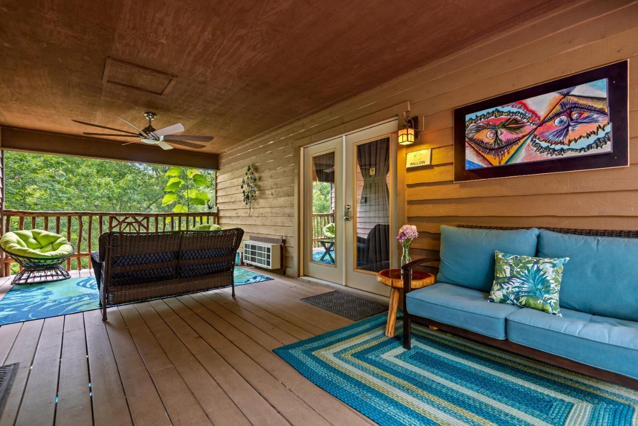 The Woods Cabins Eureka Springs Exteriör bild