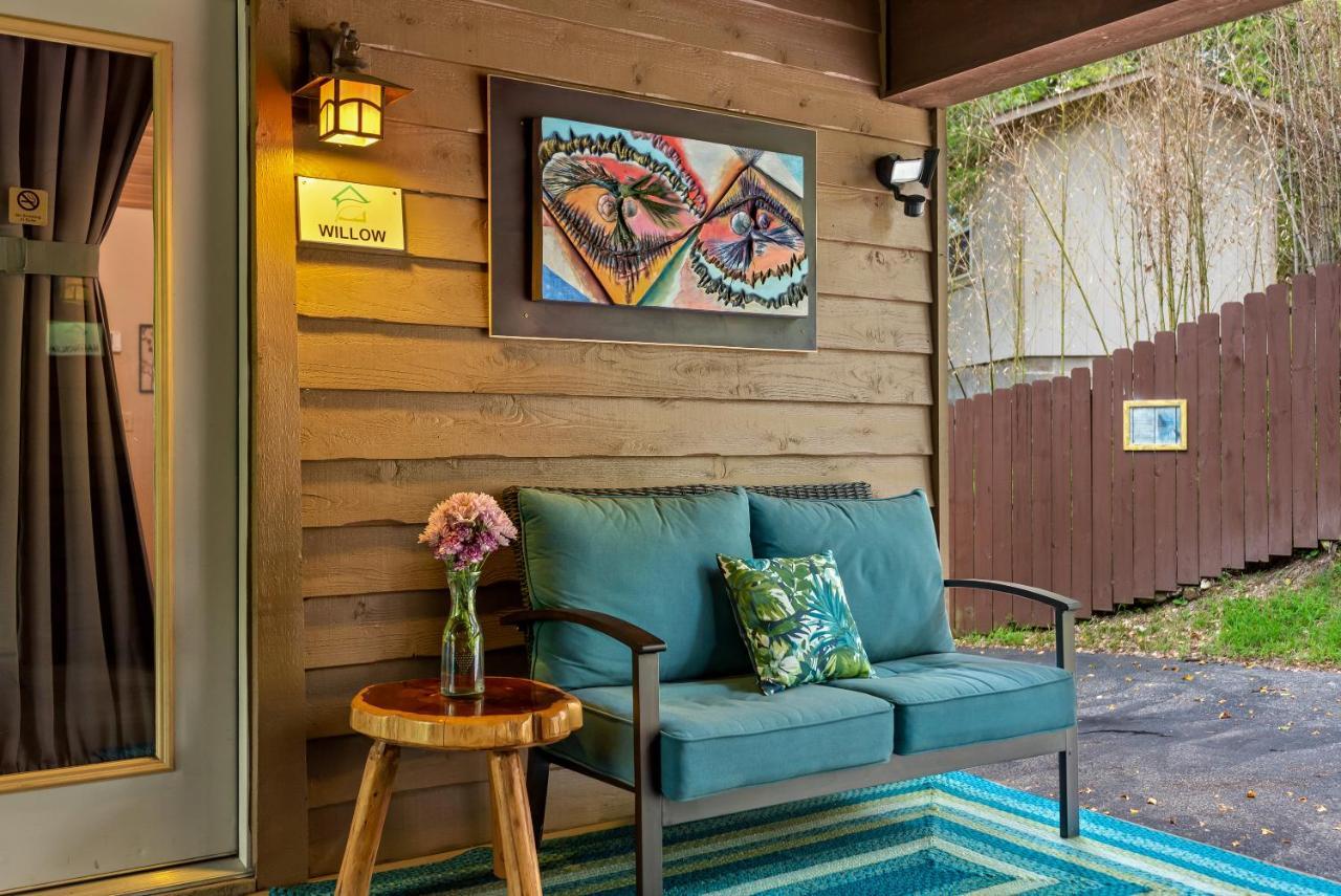 The Woods Cabins Eureka Springs Exteriör bild